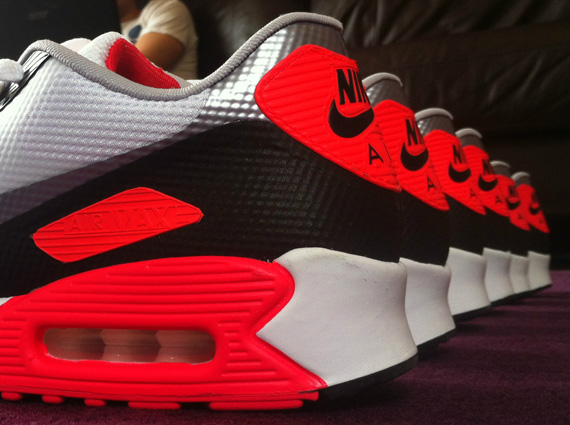 nike air max hyperfuse infrared